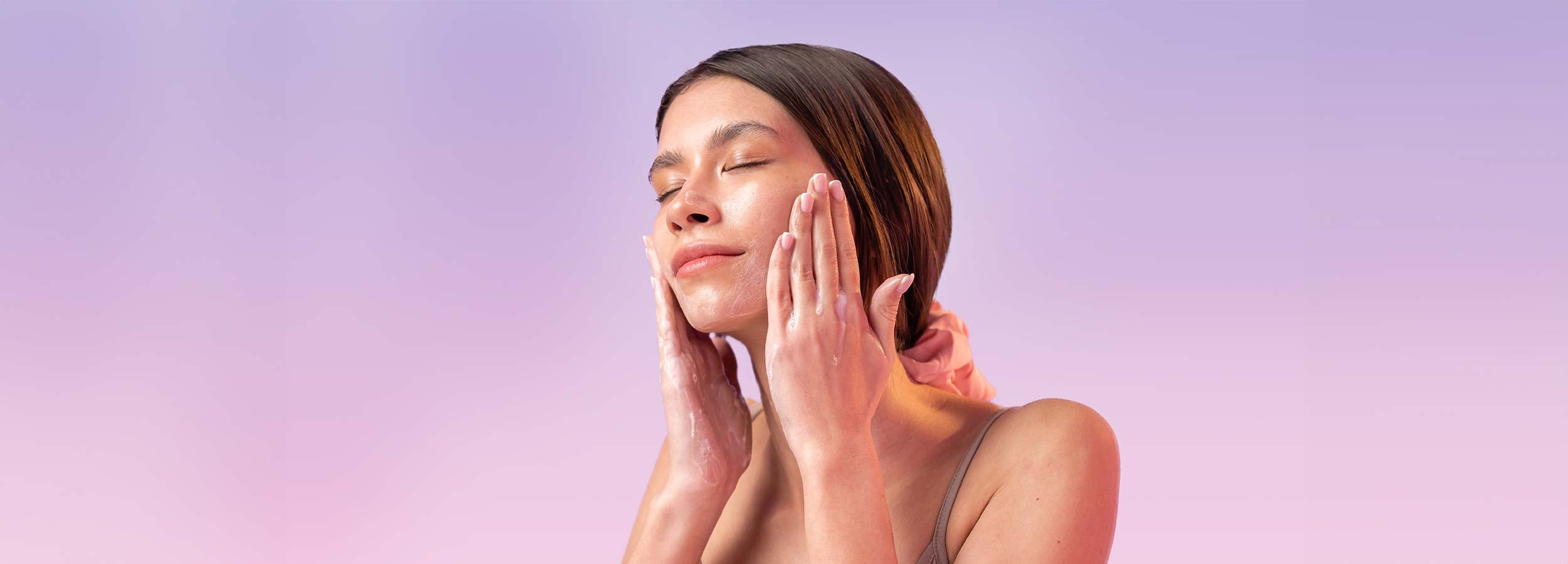 How to cleanse your face at home