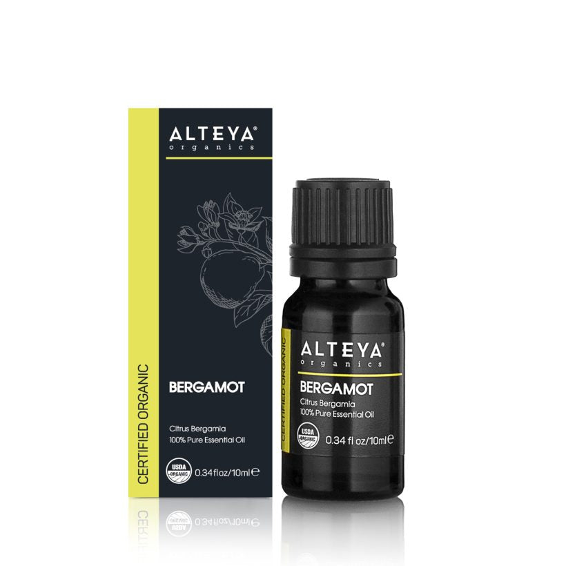 Bergamot oil can successfully act as a natural perfume, which creates a relaxing atmosphere and deodorizes unpleasant odors. When diffused, it can help relieve digestive discomfort. In aromatherapy, the uplifting aroma of bergamot essential oil creates a feeling of vivacity, renews the mind and tames negative thoughts. Bergamot oil combines well with the following essential oils: sage, francinsence, mandarin, jasmine, black pepper, zdravets, sandalwood, and rosemary.