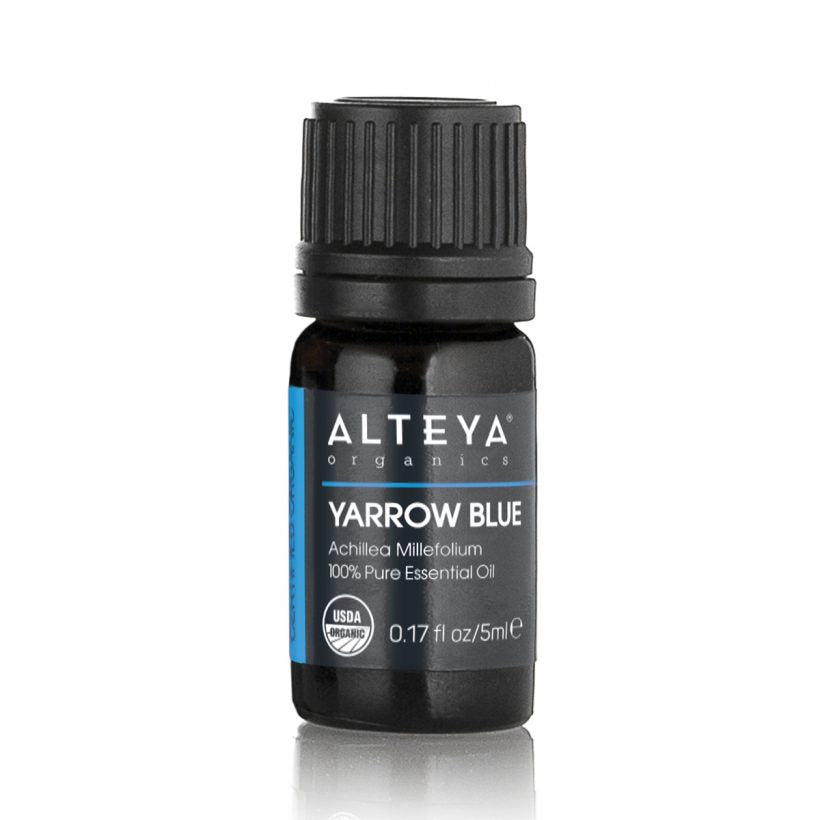 Organic Yarrow Blue essential oil is obtained from the Achillea Millefolium plant. Its scent is fresh and sweet with a light camphor note.