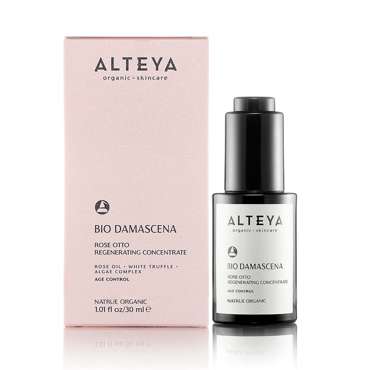 This High-Performance Regenerating Serum deploys its youth-enhancing effectiveness with visible results to naked eyes, in less than 15 minutes after first use. It helps repair skin’s moisture barrier, reduces the appearance of wrinkles and improves luminosity, day after day, reaching optimal effectiveness in 30 days of use.